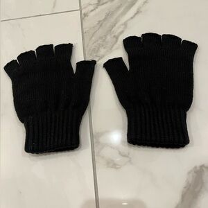 Black Fingerless Knit Gloves for Men - Slim Fit Warmth